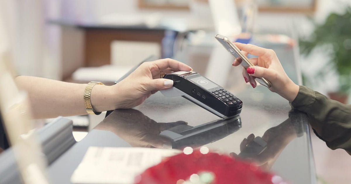 FIS Delivers Real-Time Transaction Clarity to Debit Cardholders