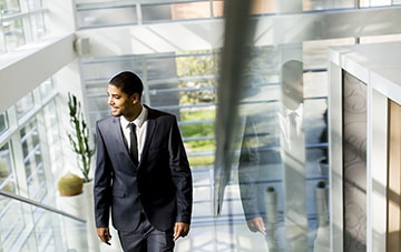 Optimizing a credit and collections shared service center with specialized technology